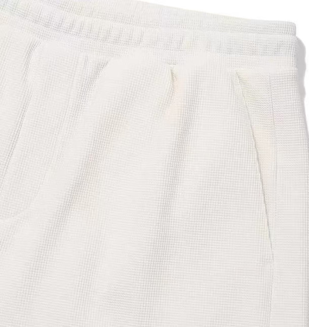 Malbon men's white golf shorts back pocket detail