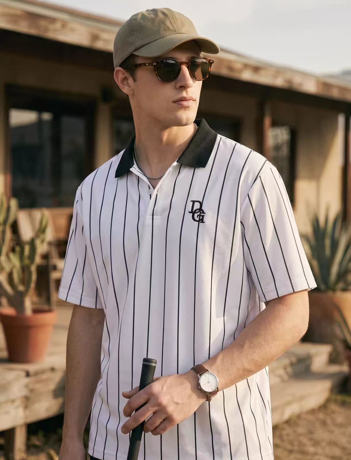 Devereux men’s side model view